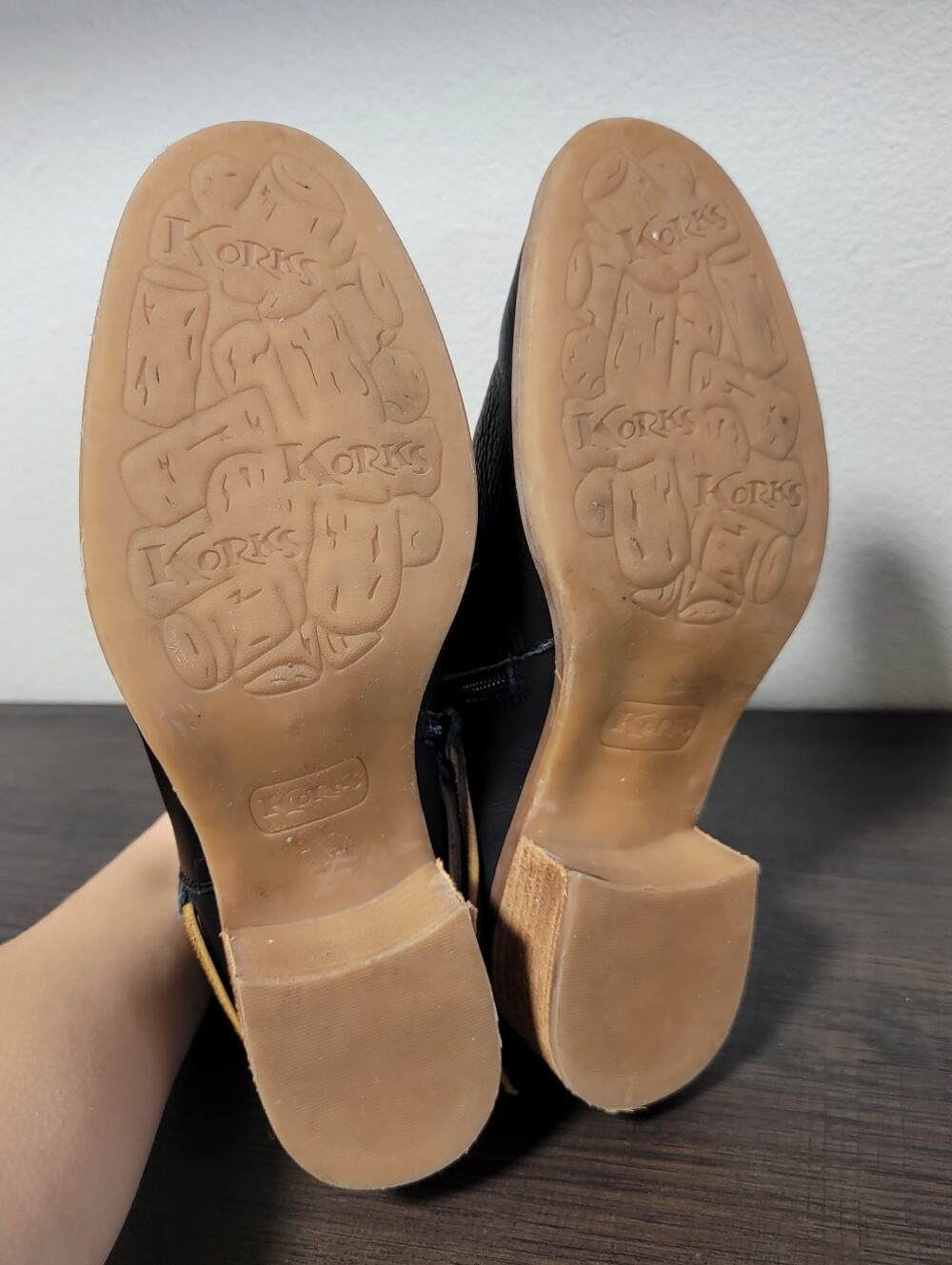 Korks Leather Strappy Zipper Heeled Booties - Picture 5 of 8